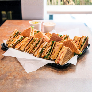 Charola de paninis para 8 a 10 personas